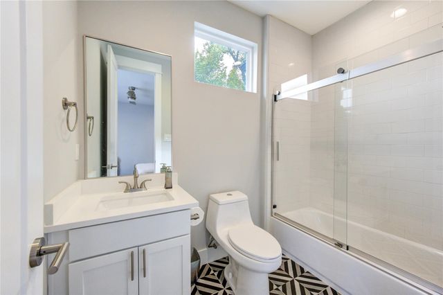 419 Malone Street, Houston, TX 77007