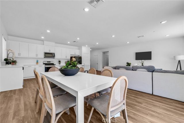 21065 Old Cedar Court, Riverside, CA 92507