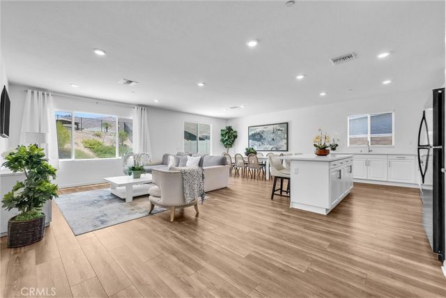21065 Old Cedar Court, Riverside, CA 92507