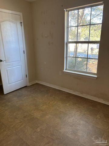 6837 Old West Ln, Milton, FL 32570