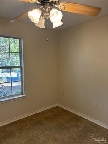 6837 Old West Ln, Milton, FL 32570