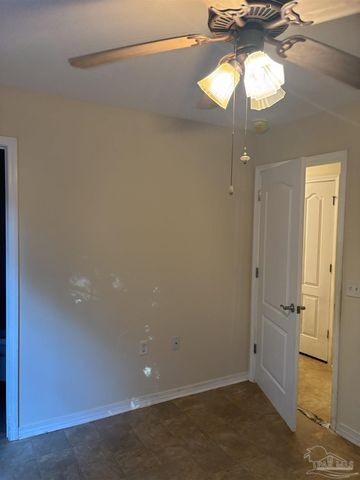 6837 Old West Ln, Milton, FL 32570