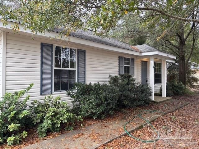 6837 Old West Ln, Milton, FL 32570