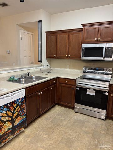 6837 Old West Ln, Milton, FL 32570