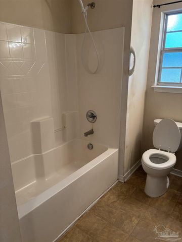 6837 Old West Ln, Milton, FL 32570