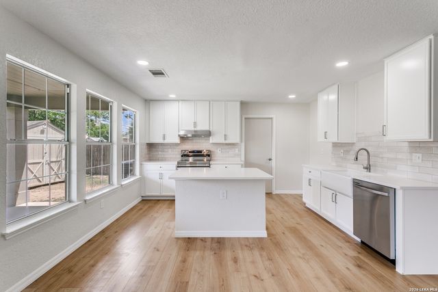 5011 Terrace Wood, San Antonio, TX 78223