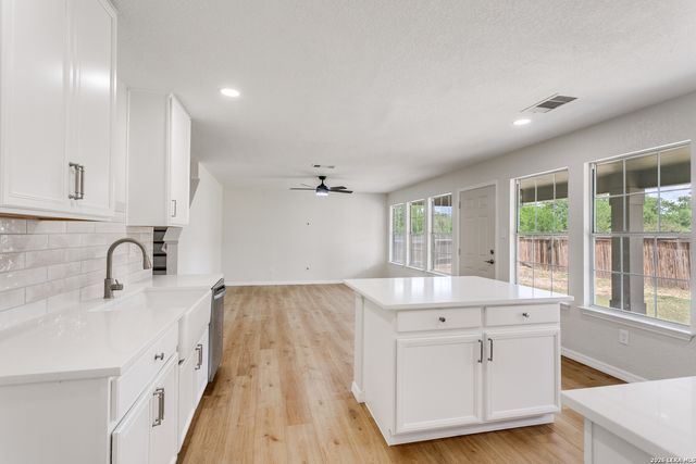 5011 Terrace Wood, San Antonio, TX 78223