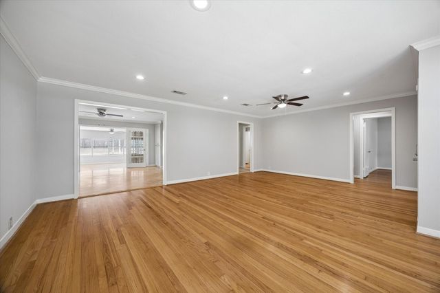 8511 Bluegate Street, Houston, TX 77025