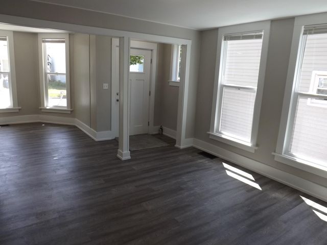 21 Gold Avenue NW, Grand Rapids, MI 49504