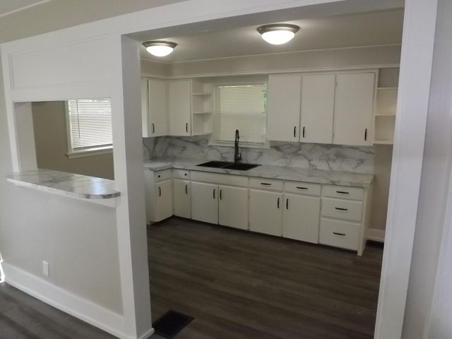 21 Gold Avenue NW, Grand Rapids, MI 49504