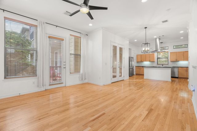 1115 Kinney Ave 9, Austin, TX 78704