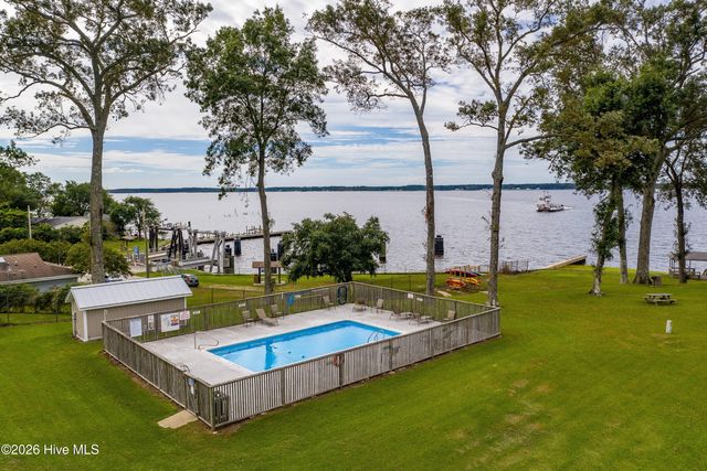 89 Country Club Drive Apt H2, Arapahoe, NC 28510