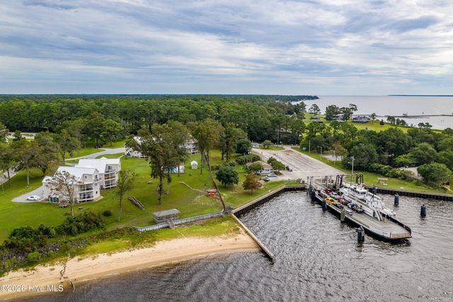 89 Country Club Drive Apt H2, Arapahoe, NC 28510