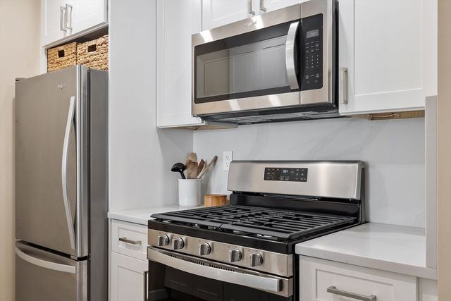 4 Canal Park 609, Cambridge, MA 02141