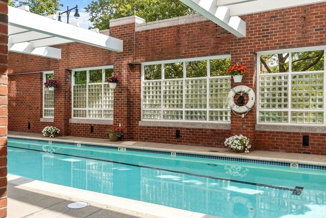 4 Canal Park 609, Cambridge, MA 02141