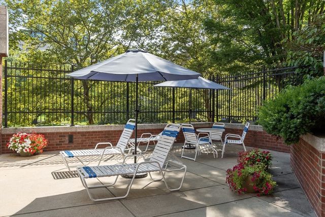 4 Canal Park 609, Cambridge, MA 02141