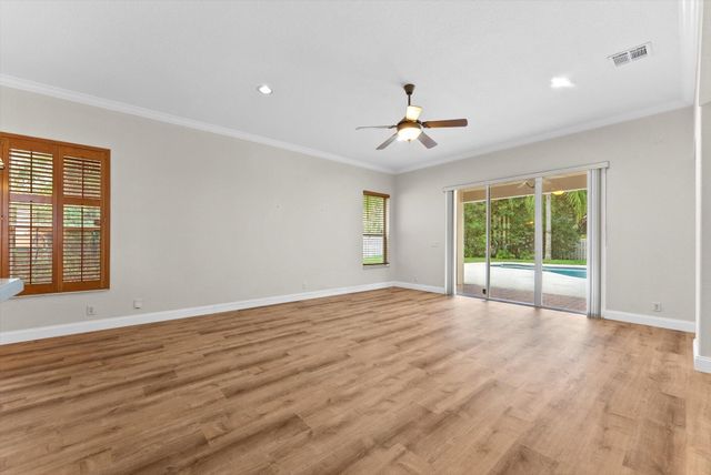 5302 VICTORIA Circle, West Palm Beach, FL 33409
