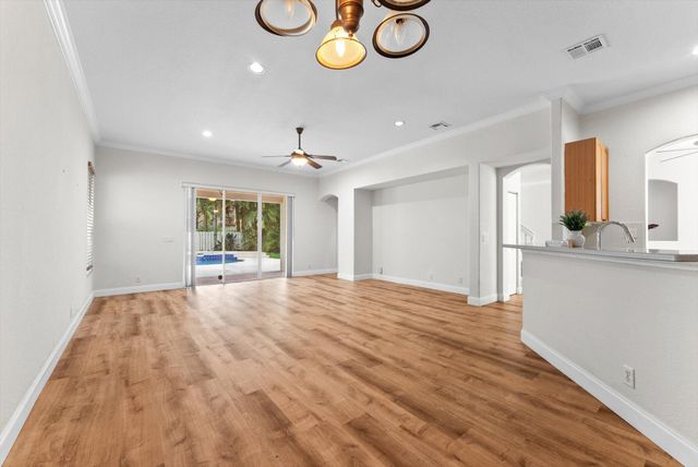 5302 VICTORIA Circle, West Palm Beach, FL 33409