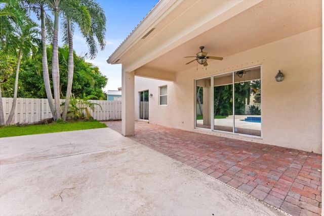 5302 VICTORIA Circle, West Palm Beach, FL 33409