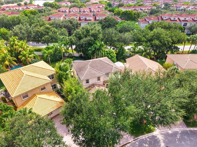 5302 VICTORIA Circle, West Palm Beach, FL 33409