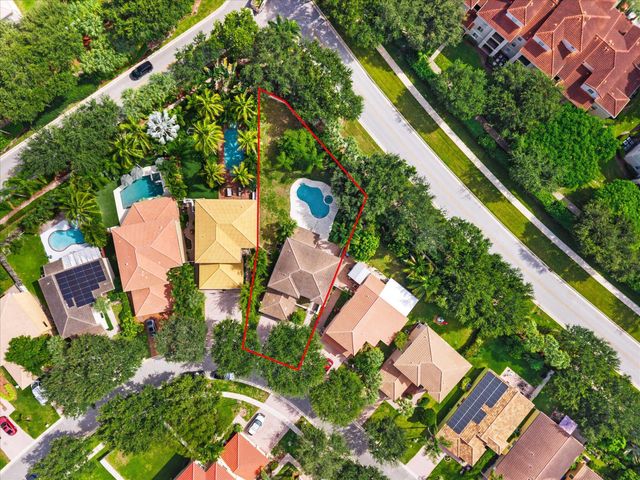 5302 VICTORIA Circle, West Palm Beach, FL 33409