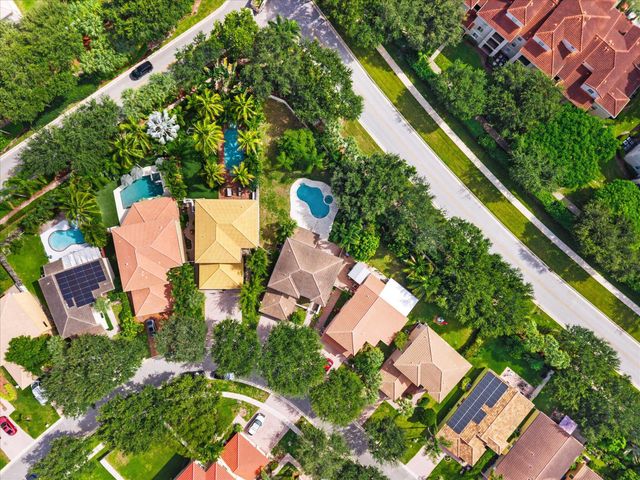 5302 VICTORIA Circle, West Palm Beach, FL 33409