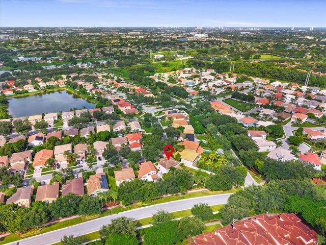 5302 VICTORIA Circle, West Palm Beach, FL 33409