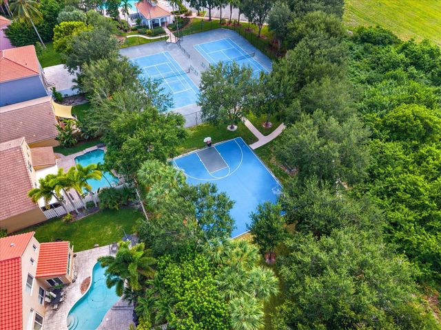 5302 VICTORIA Circle, West Palm Beach, FL 33409
