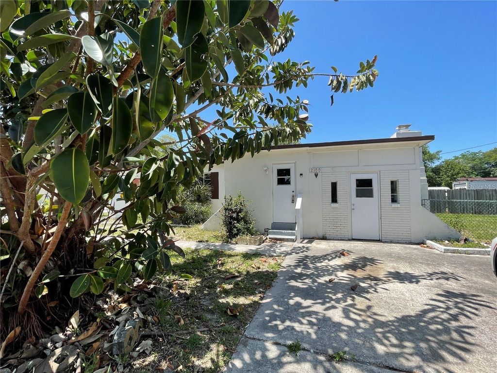 2100 47TH STREET N, St Petersburg, FL 33713