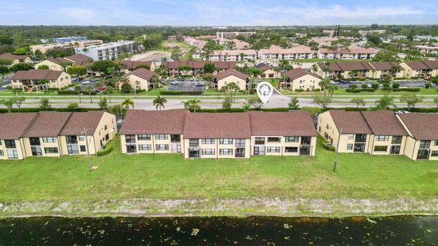 4698 Lucerne Lakes Boulevard E 202, Lake Worth, FL 33467