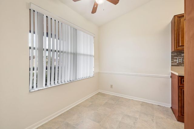4698 Lucerne Lakes Boulevard E 202, Lake Worth, FL 33467
