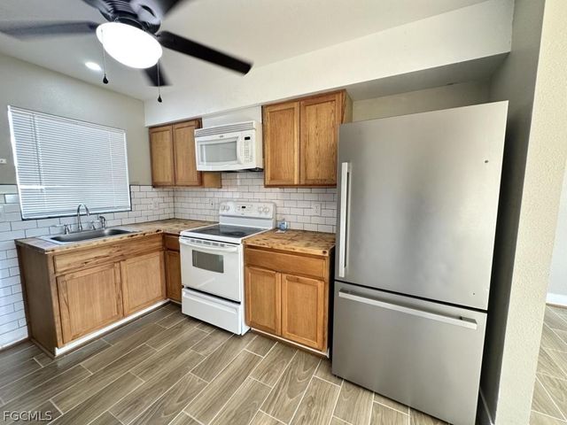 127 Gordon AVE S, Lehigh Acres, FL 33973