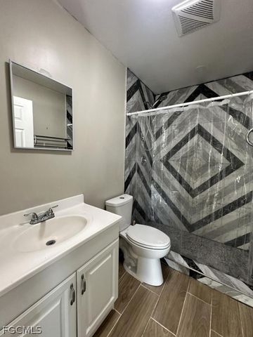 127 Gordon AVE S, Lehigh Acres, FL 33973