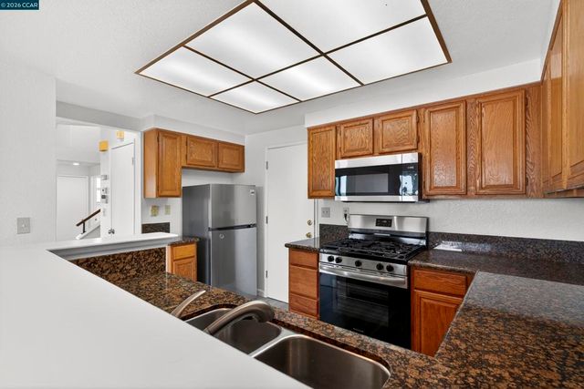 1418 Greenfield Cir, Pinole, CA 94564