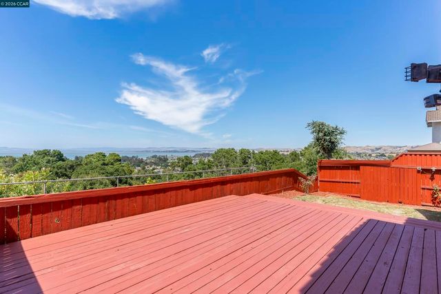 1418 Greenfield Cir, Pinole, CA 94564