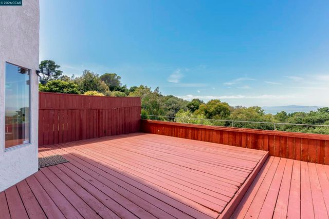1418 Greenfield Cir, Pinole, CA 94564