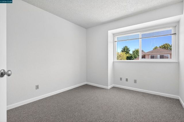 1418 Greenfield Cir, Pinole, CA 94564