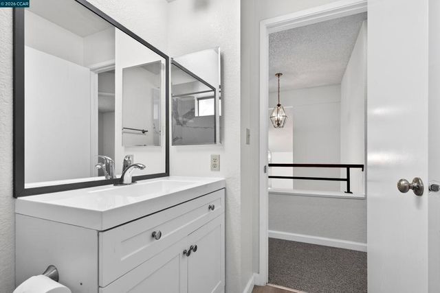 1418 Greenfield Cir, Pinole, CA 94564