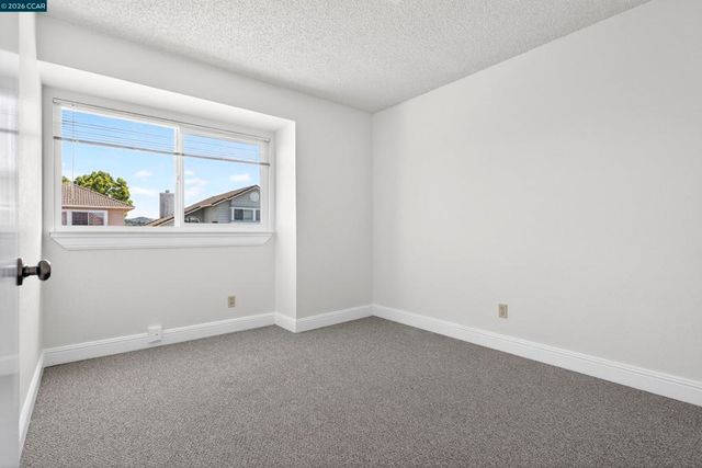 1418 Greenfield Cir, Pinole, CA 94564