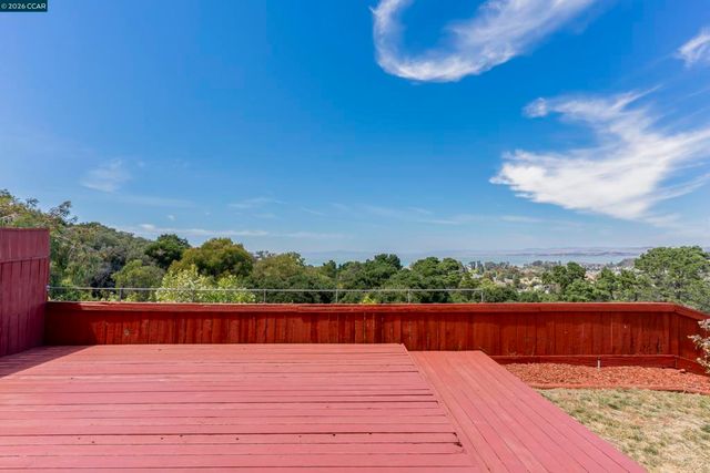 1418 Greenfield Cir, Pinole, CA 94564