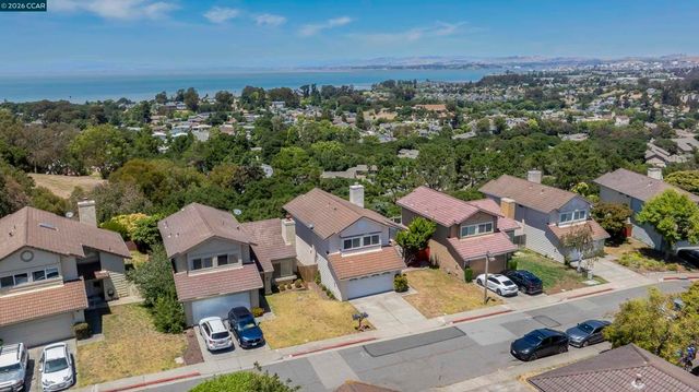 1418 Greenfield Cir, Pinole, CA 94564