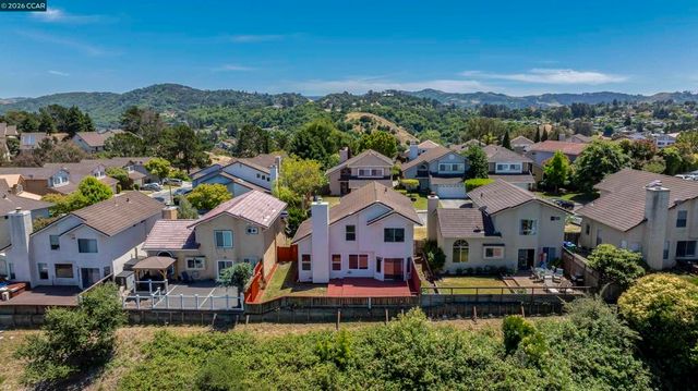1418 Greenfield Cir, Pinole, CA 94564