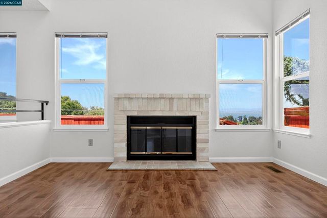 1418 Greenfield Cir, Pinole, CA 94564
