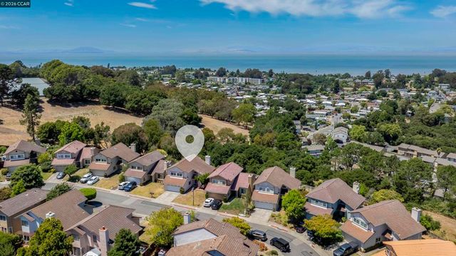 1418 Greenfield Cir, Pinole, CA 94564
