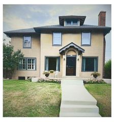 2067 S 82nd STREET, West Allis, WI 53219