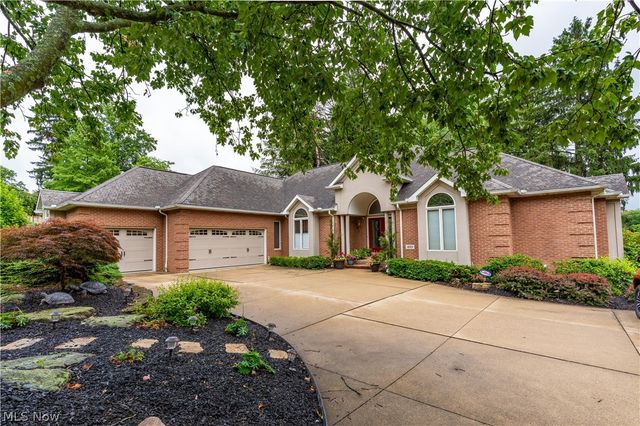 4126 Glenmoor Road NW, Canton, OH 44718
