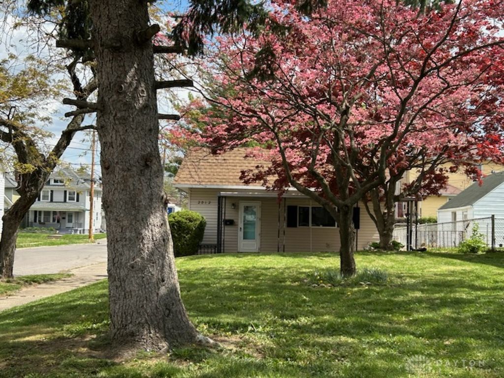 2012 Saint Charles Avenue, Dayton, OH 45410