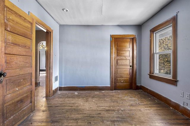 329 S CLAY STREET, Green Bay, WI 54301