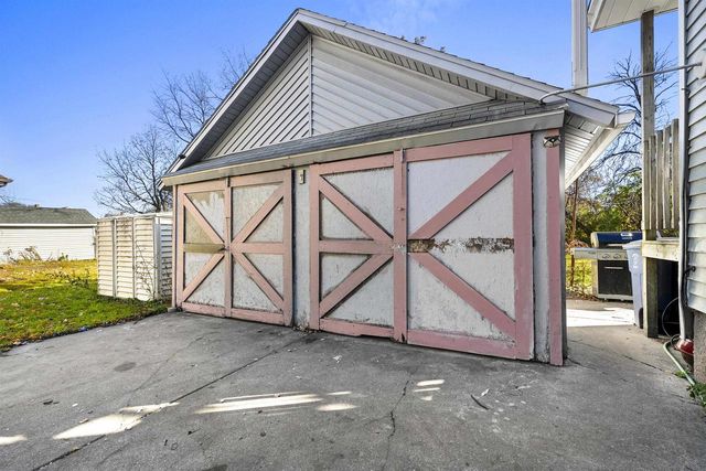 329 S CLAY STREET, Green Bay, WI 54301