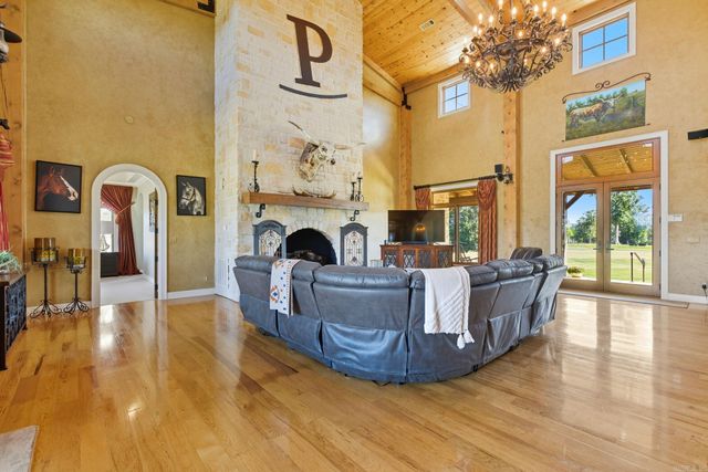 905 Sunshine Rd, Royal, AR 71968